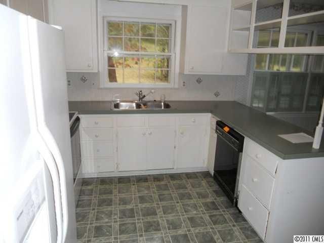 537 Roy Eaker Rd, Cherryville, NC 28021