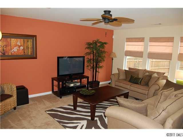 6404 Prosperity Commons Dr, Charlotte, NC 28269