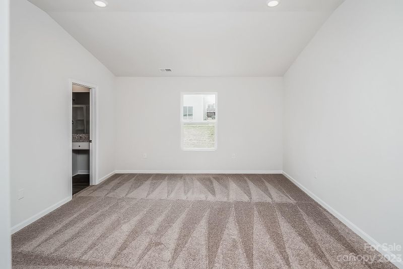 6020 Lowe Ln, Charlotte, NC 28214