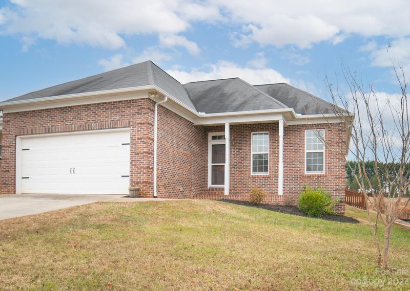 238 19th Ave SE, Hickory, NC 28602