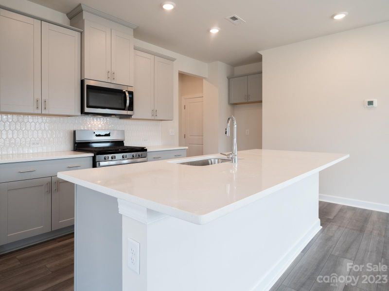 870 Parkette St, Concord, NC 28027
