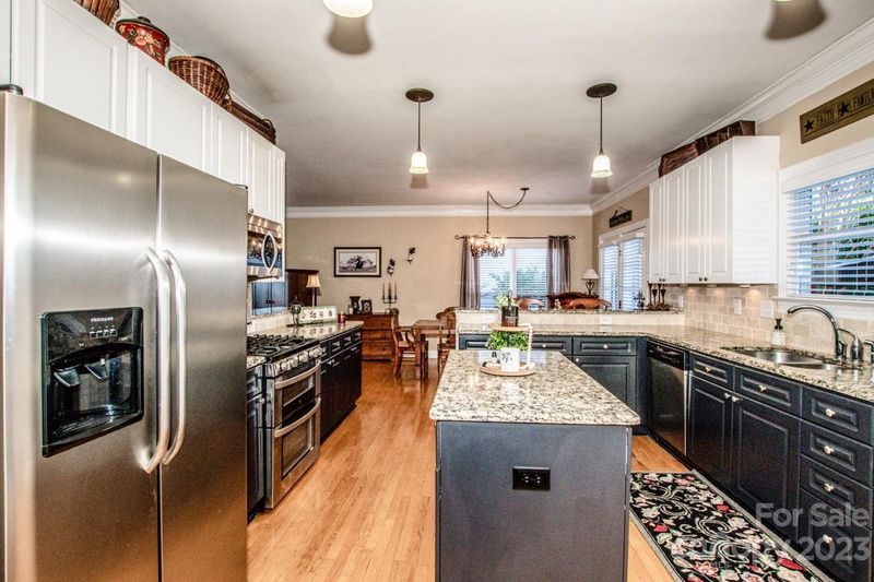 17506 Springwinds Dr, Cornelius, NC 28031