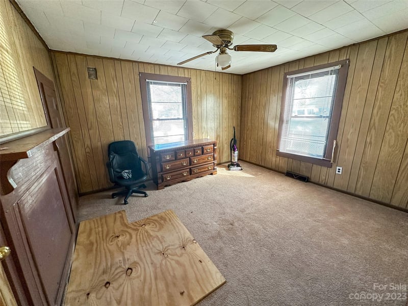 501 Birch St, Lowell, NC 28098