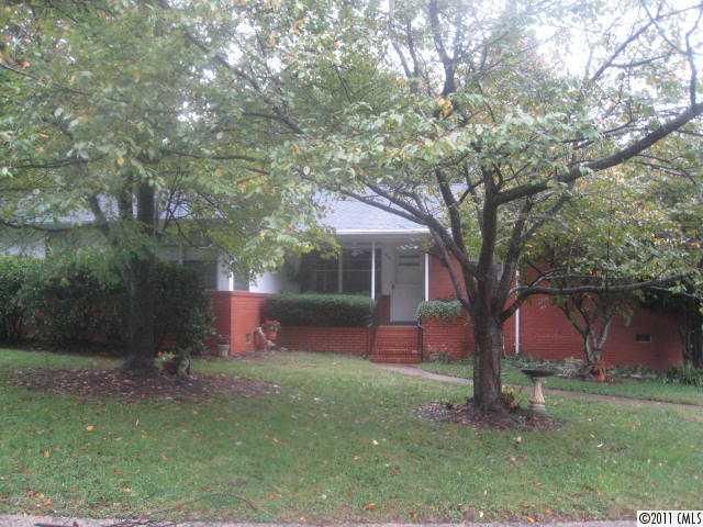 1411 Paddock Cir, Charlotte, NC 28209
