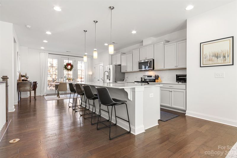 1324 E Woodlawn Rd, Charlotte, NC 28209