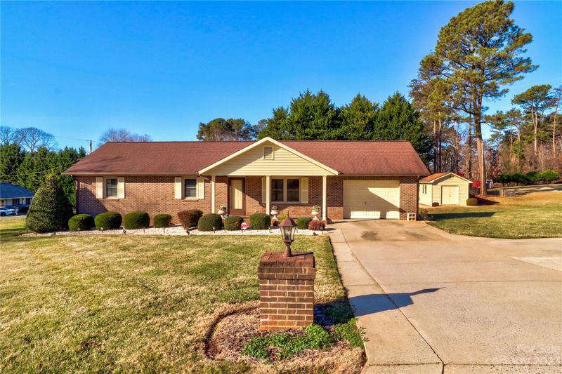 112 Ethel Ln, Statesville, NC 28625