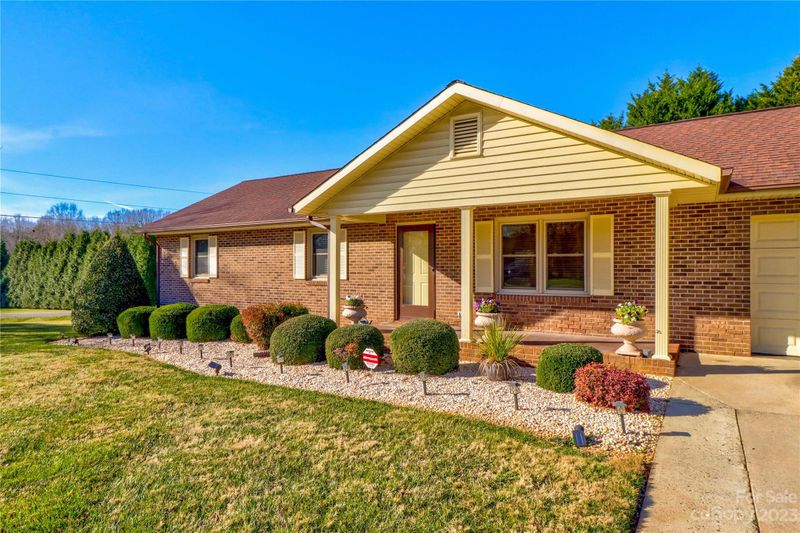 112 Ethel Ln, Statesville, NC 28625