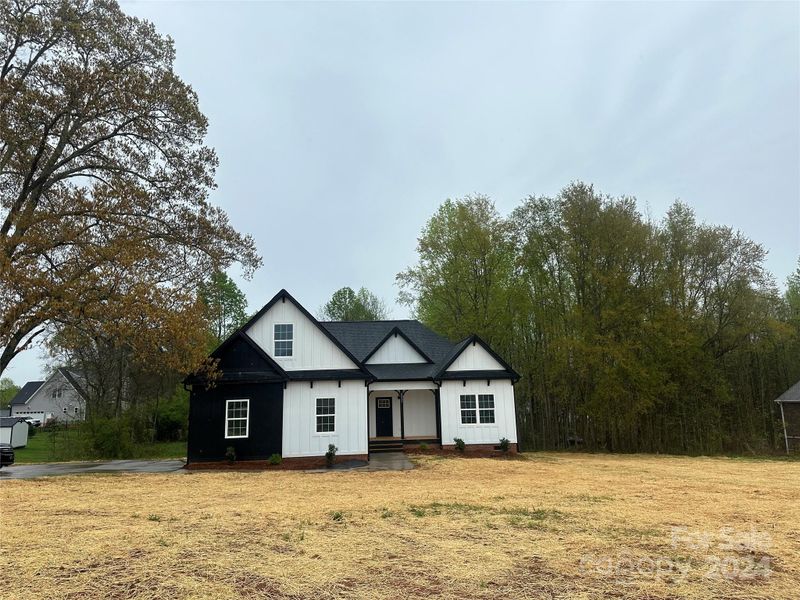 8023 Smooth Stone Ct, Clover, SC 29710