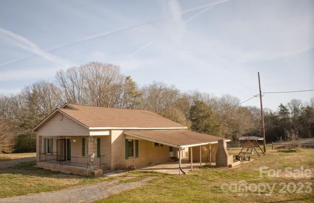2345 Mackey Rd, Lancaster, SC 29720
