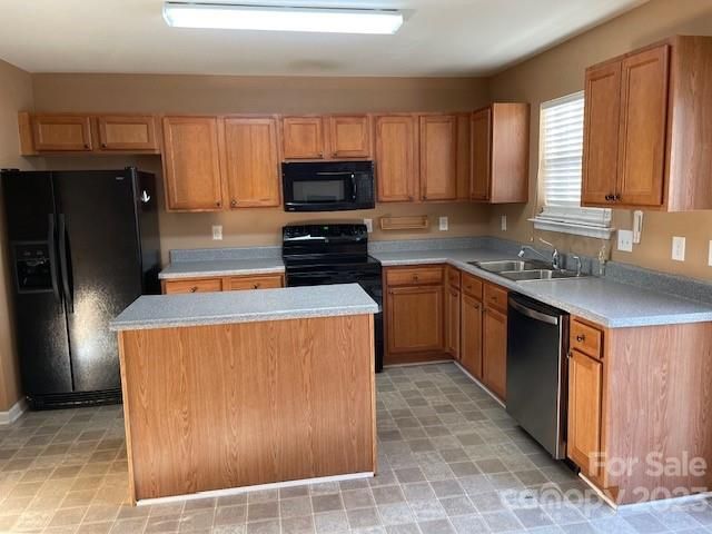5134 Raspberry Knoll Dr, Charlotte, NC 28208