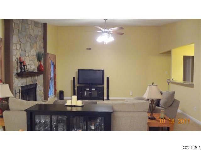 6624 Thamesmead Ln, Mint Hill, NC 28227