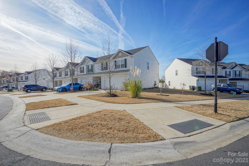 3302 Ellingford Rd, Charlotte, NC 28214