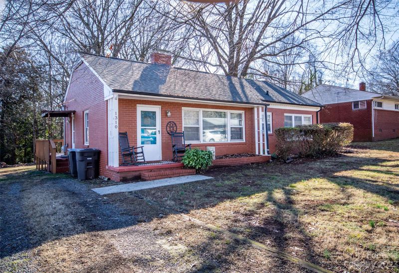 1310 Knox St, Statesville, NC 28677