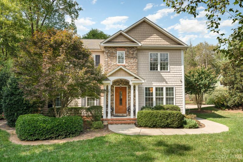5816 Sharon Rd, Charlotte, NC 28210