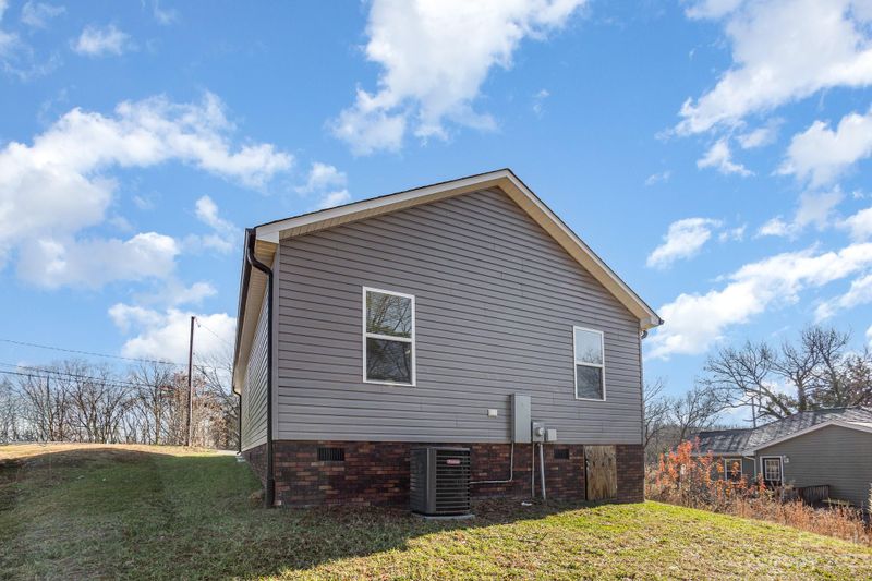 909 Haley St, Kannapolis, NC 28081