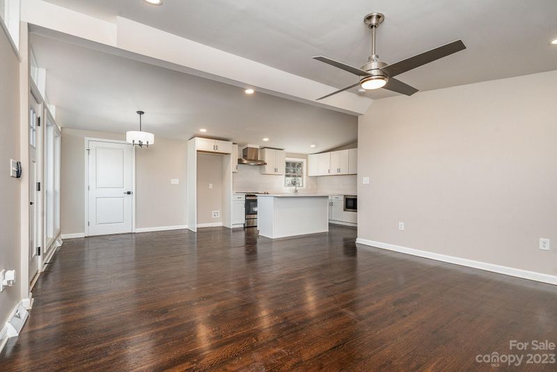 3444 Manchester Dr, Charlotte, NC 28217