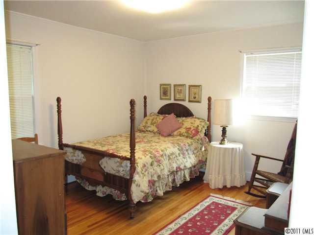 5414 Gwynne Ave, Charlotte, NC 28205