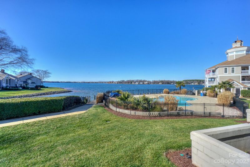 18579 Vineyard Point Ln, Cornelius, NC 28031