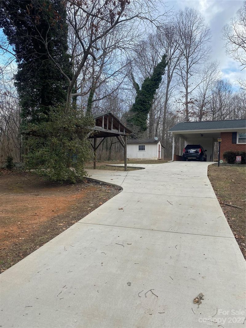 1114 Kiser Dairy Rd, Dallas, NC 28034
