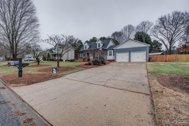 2026 Pine Needle Ct, Gastonia, NC 28056