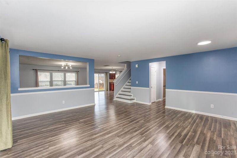 9048 Seamill Rd, Charlotte, NC 28278