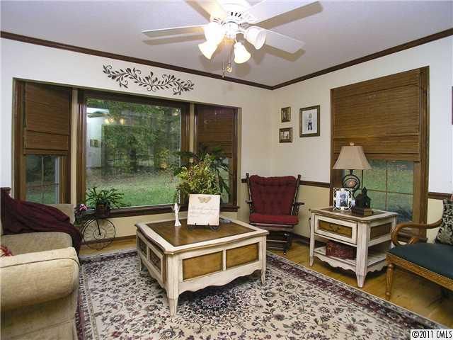 8831 Columbus Rd, Davidson, NC 28036