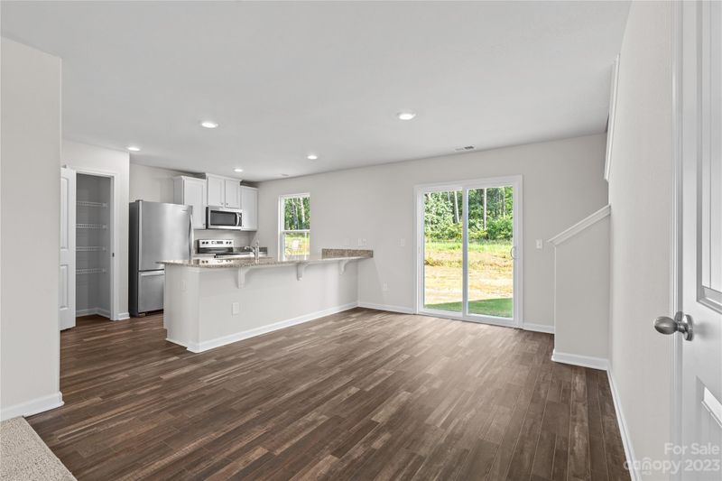 6036 Lowe Ln, Charlotte, NC 28214