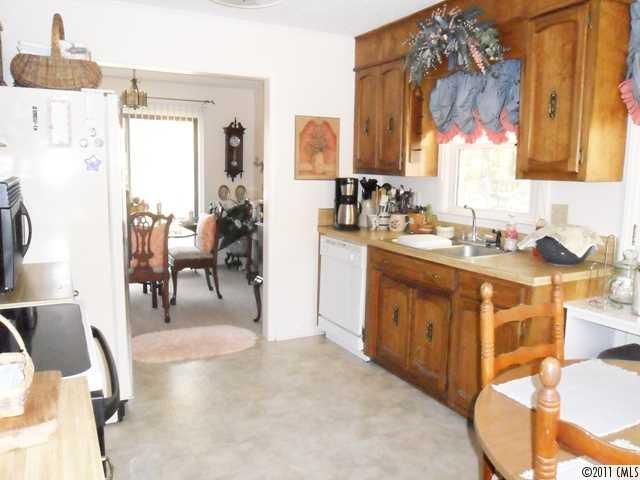 1308 Joyce Dr #9, Cherryville, NC 28021