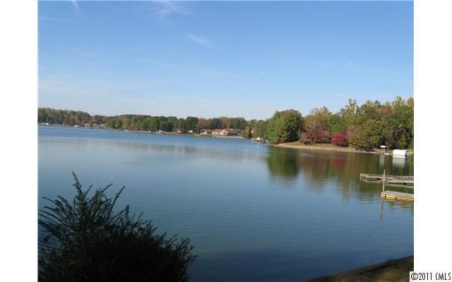7136 Nancy Lee Cir, Sherrills Ford, NC 28673