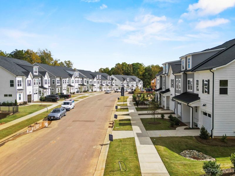 9500 Munsing Dr, Charlotte, NC 28269