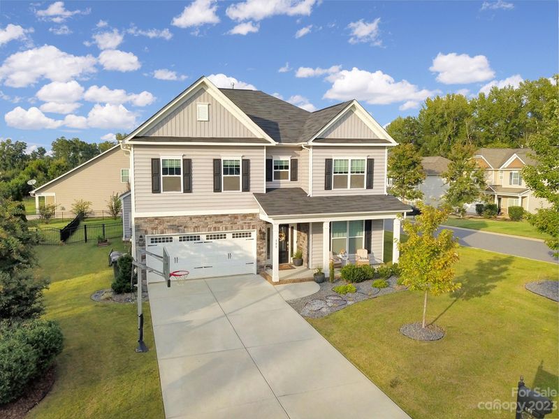 508 Daventry Ct, Clover, SC 29710
