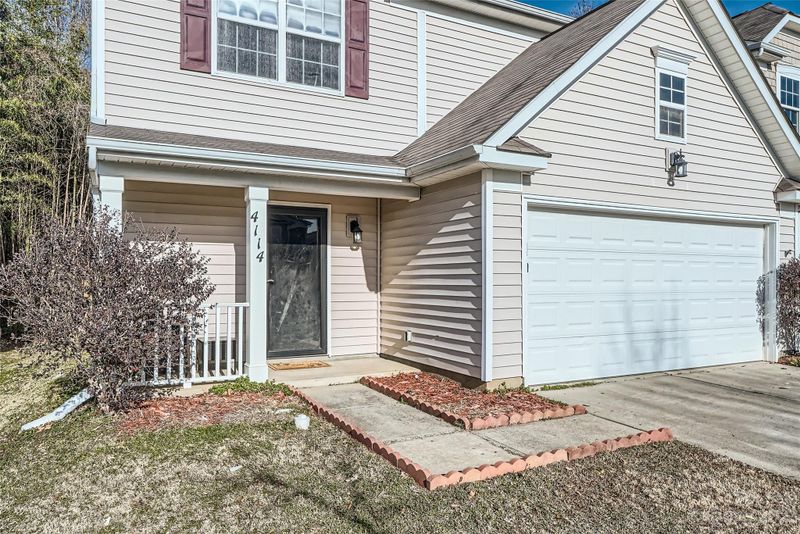 4114 Bathurst Dr, Charlotte, NC 28227