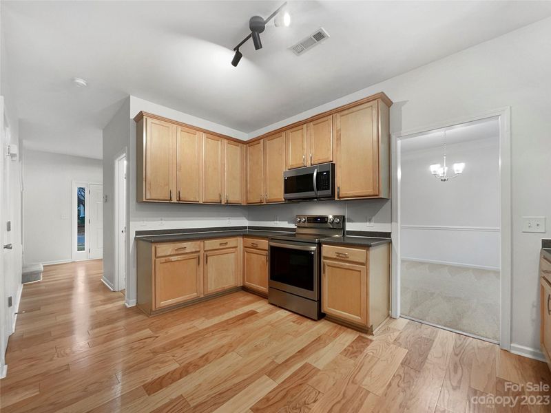 3007 Royal Troon Dr, Matthews, NC 28104