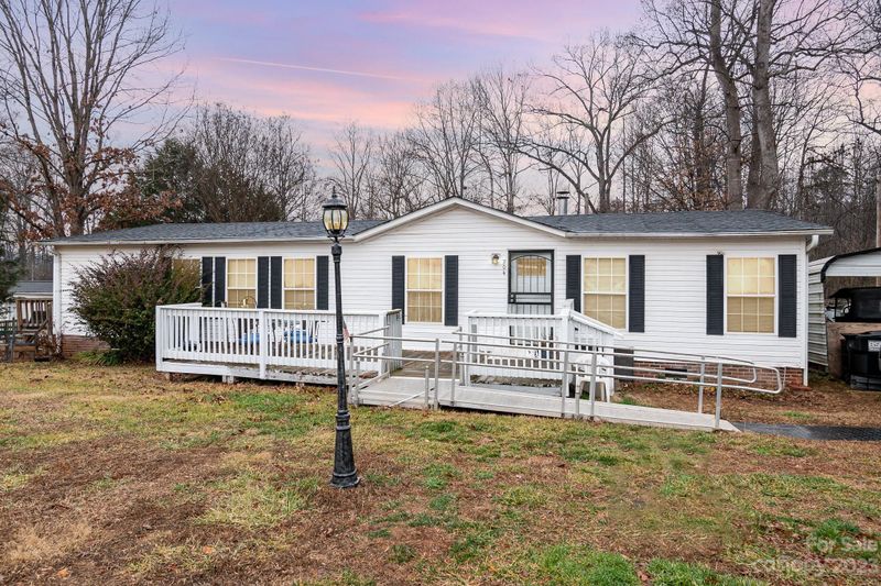 204 Harmony Blend Dr, Harmony, NC 28634