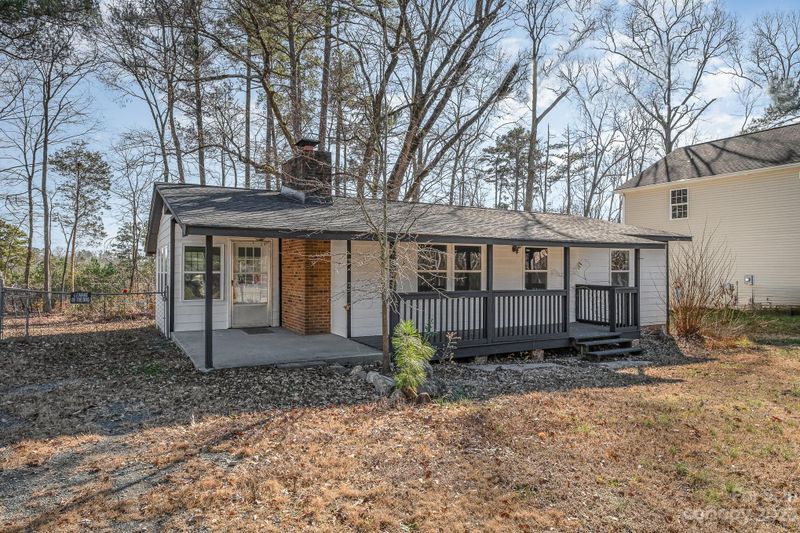 6922 Pear Tree Rd, Charlotte, NC 28216