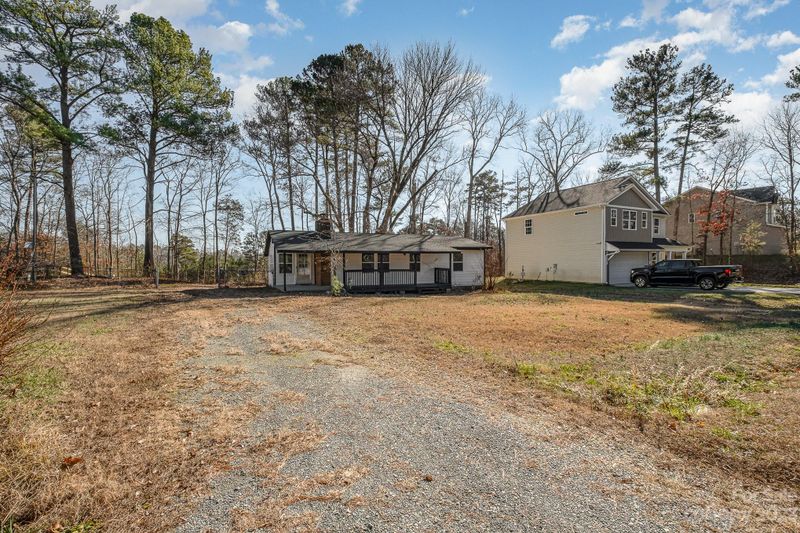6922 Pear Tree Rd, Charlotte, NC 28216