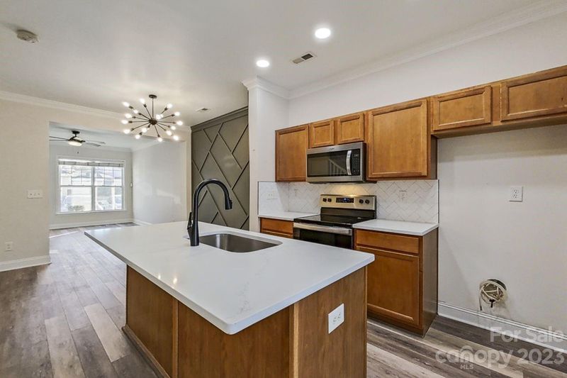 431 Hurston Cir, Charlotte, NC 28208
