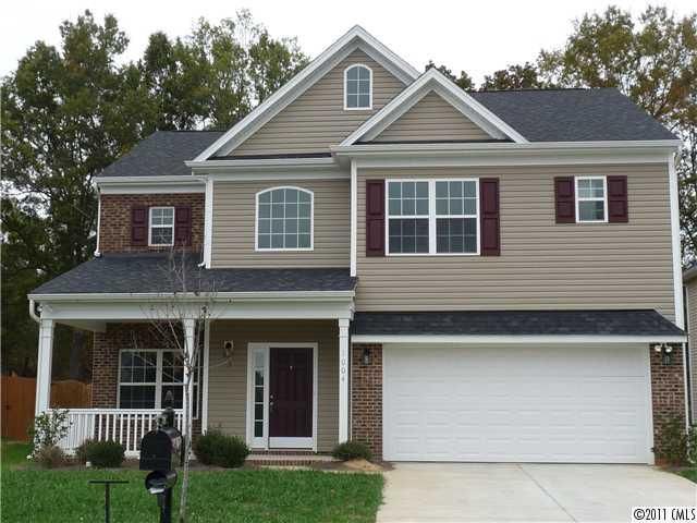 1004 Bungalow Dr, Matthews, NC 28104