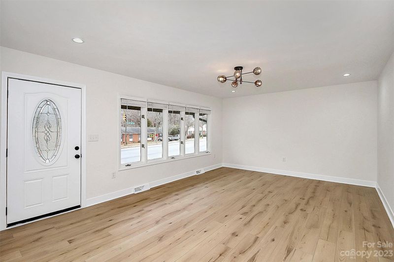 2118 Milton Rd, Charlotte, NC 28215