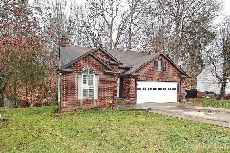2118 Sloan Dr, Charlotte, NC 28208