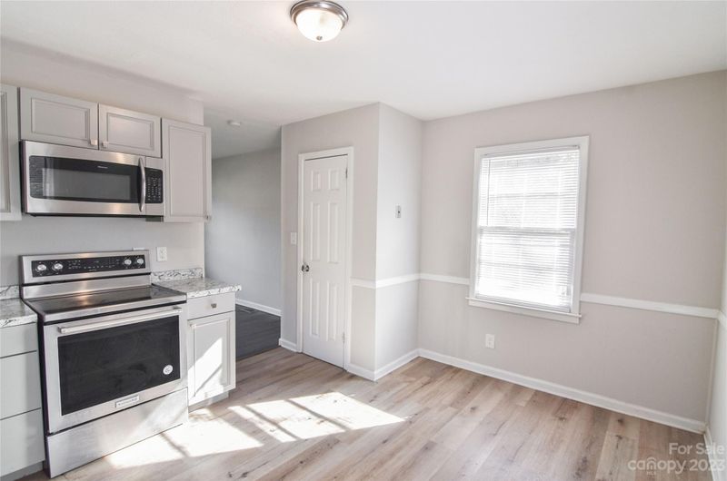 601 Northcrest Dr, Charlotte, NC 28206