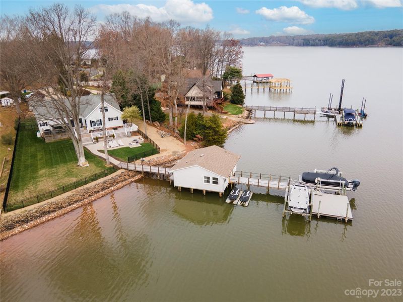 8724 Harbor Cir, Terrell, NC 28682