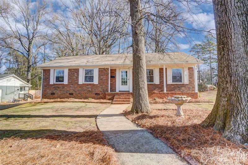 707 Ranch Rd, Charlotte, NC 28208