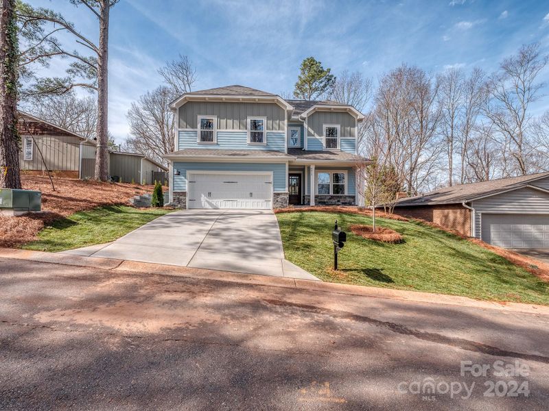 9015 Palau Ct, Tega Cay, SC 29708