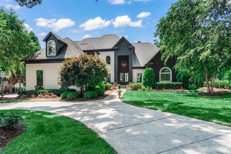 18417 Peninsula Cove Ln, Cornelius, NC 28031