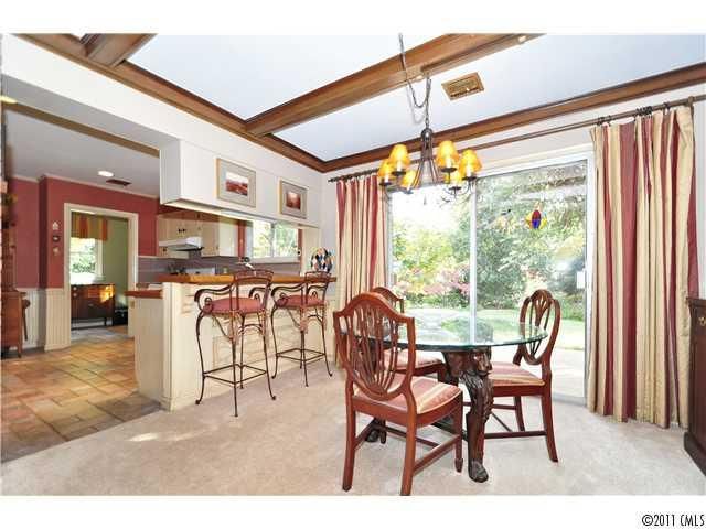 843 Cooper Dr, Charlotte, NC 28210