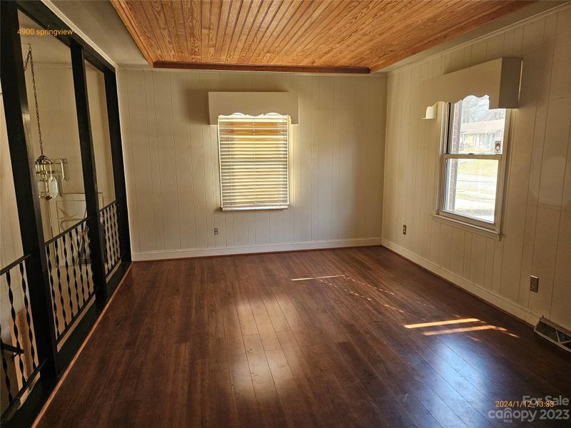 4900 Springview Rd, Charlotte, NC 28213