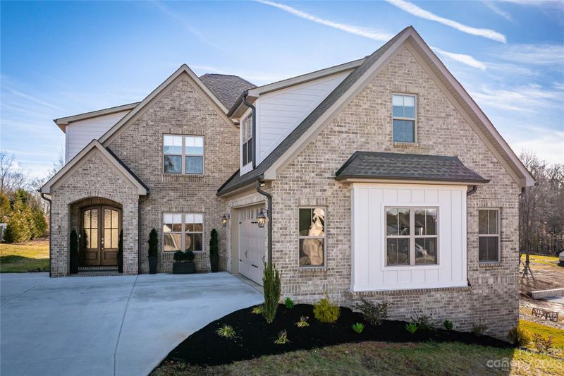 87 41st Ave NW, Hickory, NC 28601