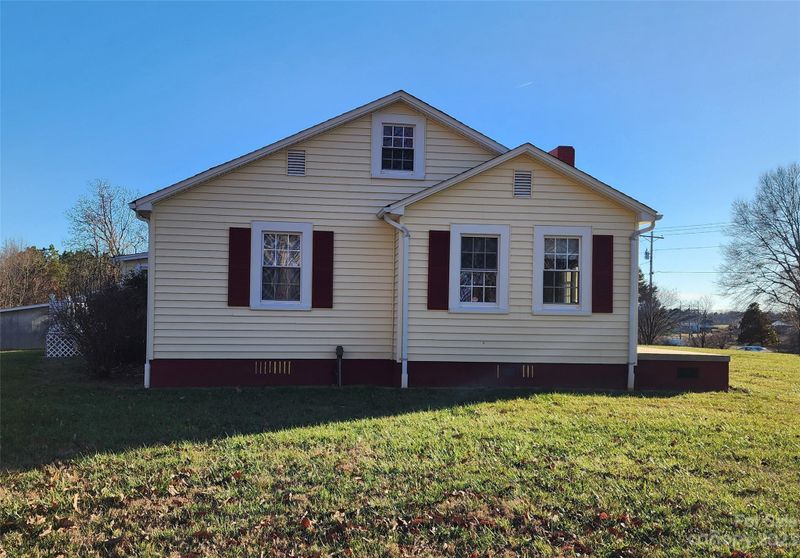 7472 Old Shelby Rd, Vale, NC 28168