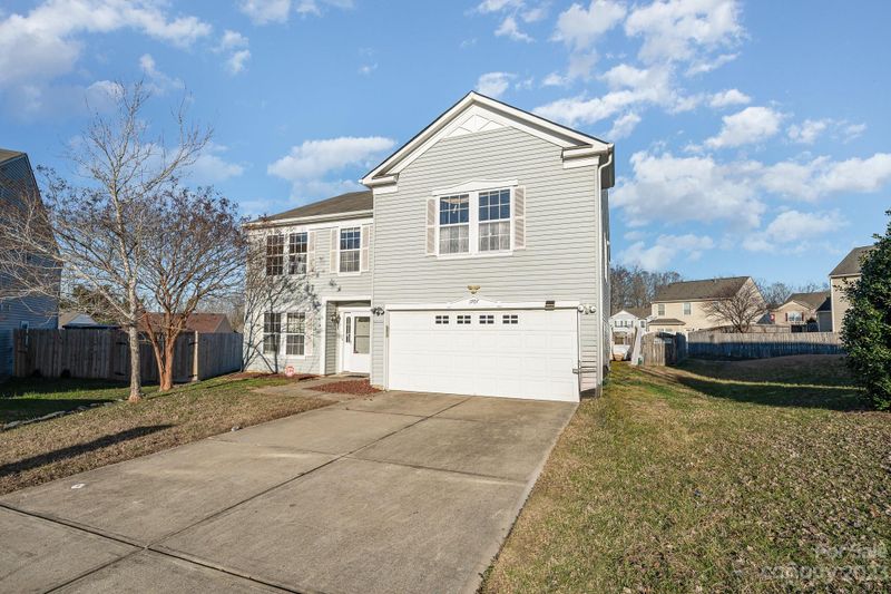 1707 Larne Cir, Charlotte, NC 28214